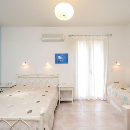 Irini Studios Agia Anna  Rum bild